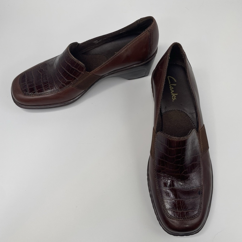 Clarks Womens Shoes Size 7.5 Brown Leather Slip On Loafer Croc Print - Picture 2 of 15
